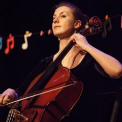 Lucie CHAPEL, Portrait